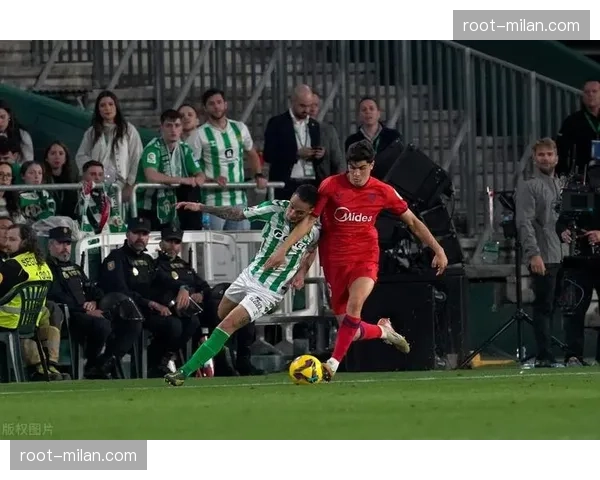 中场控制力决定比赛走向 贝蒂斯依赖老将伊斯科